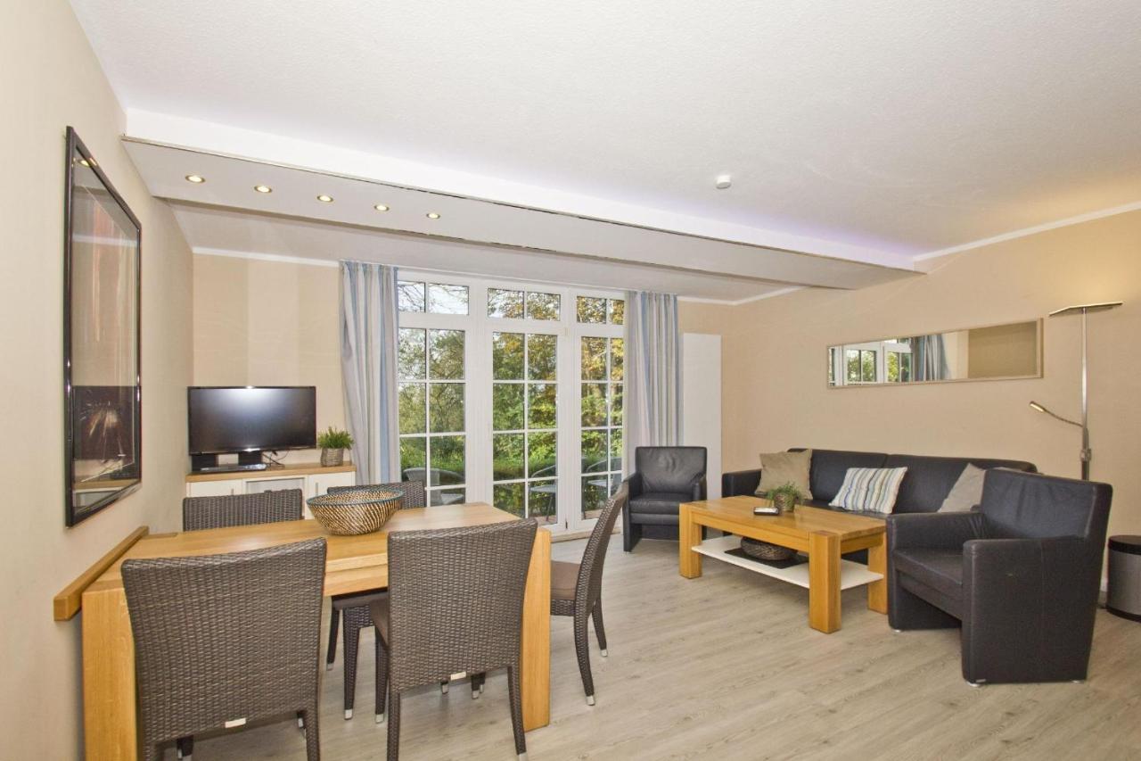 Fewo Mit Terrasse, Gratis Nutzung Vom Ahoi Erlebnisbad Und Sauna In Sellin - Haus Blick Zur See Fewo 13 Goehren  Exterior photo