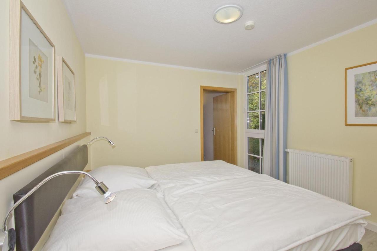 Fewo Mit Terrasse, Gratis Nutzung Vom Ahoi Erlebnisbad Und Sauna In Sellin - Haus Blick Zur See Fewo 13 Goehren  Exterior photo