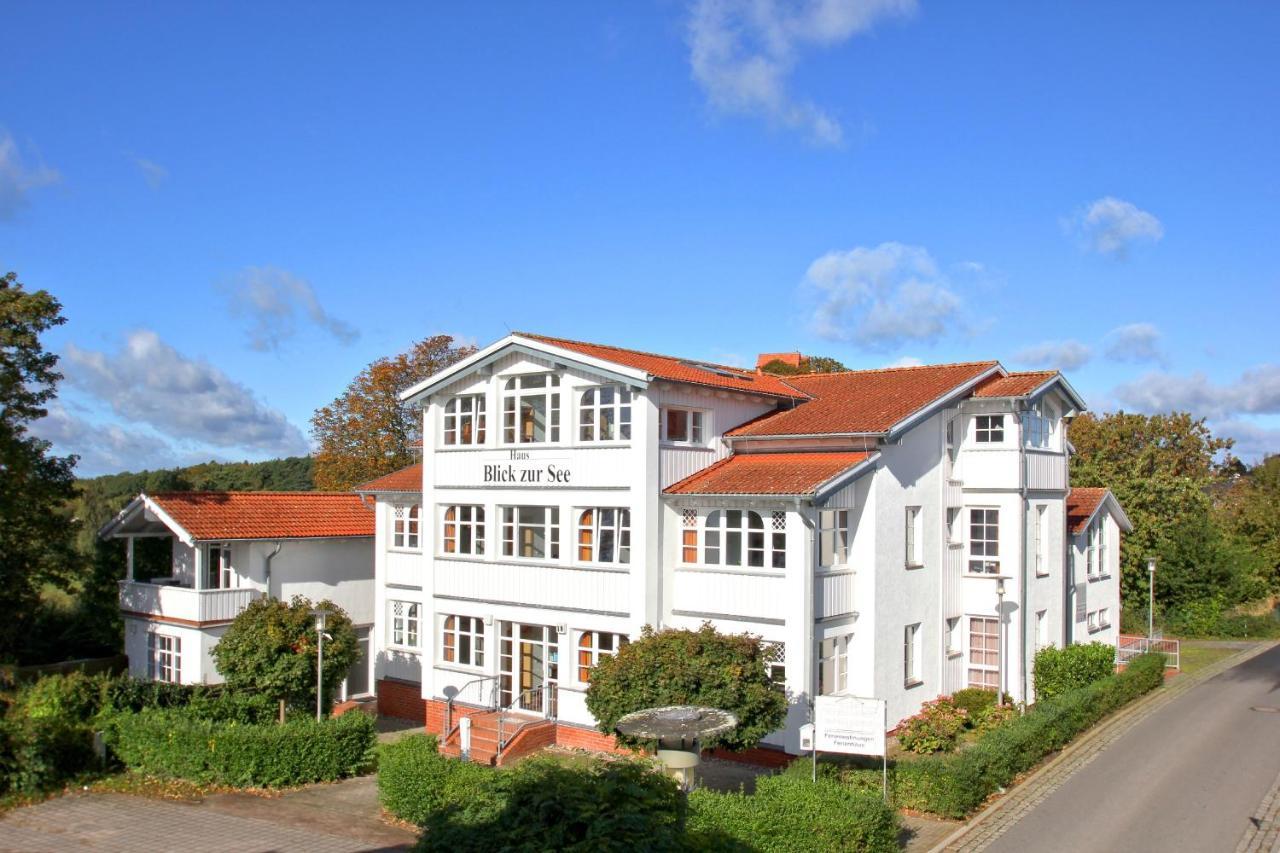 Fewo Mit Terrasse, Gratis Nutzung Vom Ahoi Erlebnisbad Und Sauna In Sellin - Haus Blick Zur See Fewo 13 Goehren  Exterior photo